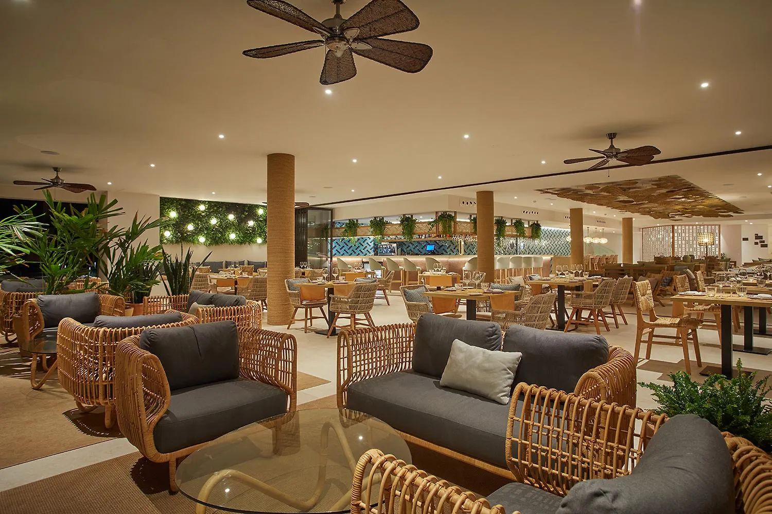 Hotel Cala San Miguel Ibiza Resort, Adults Only, Curio Collection By Hilton Port de Sant Miguel