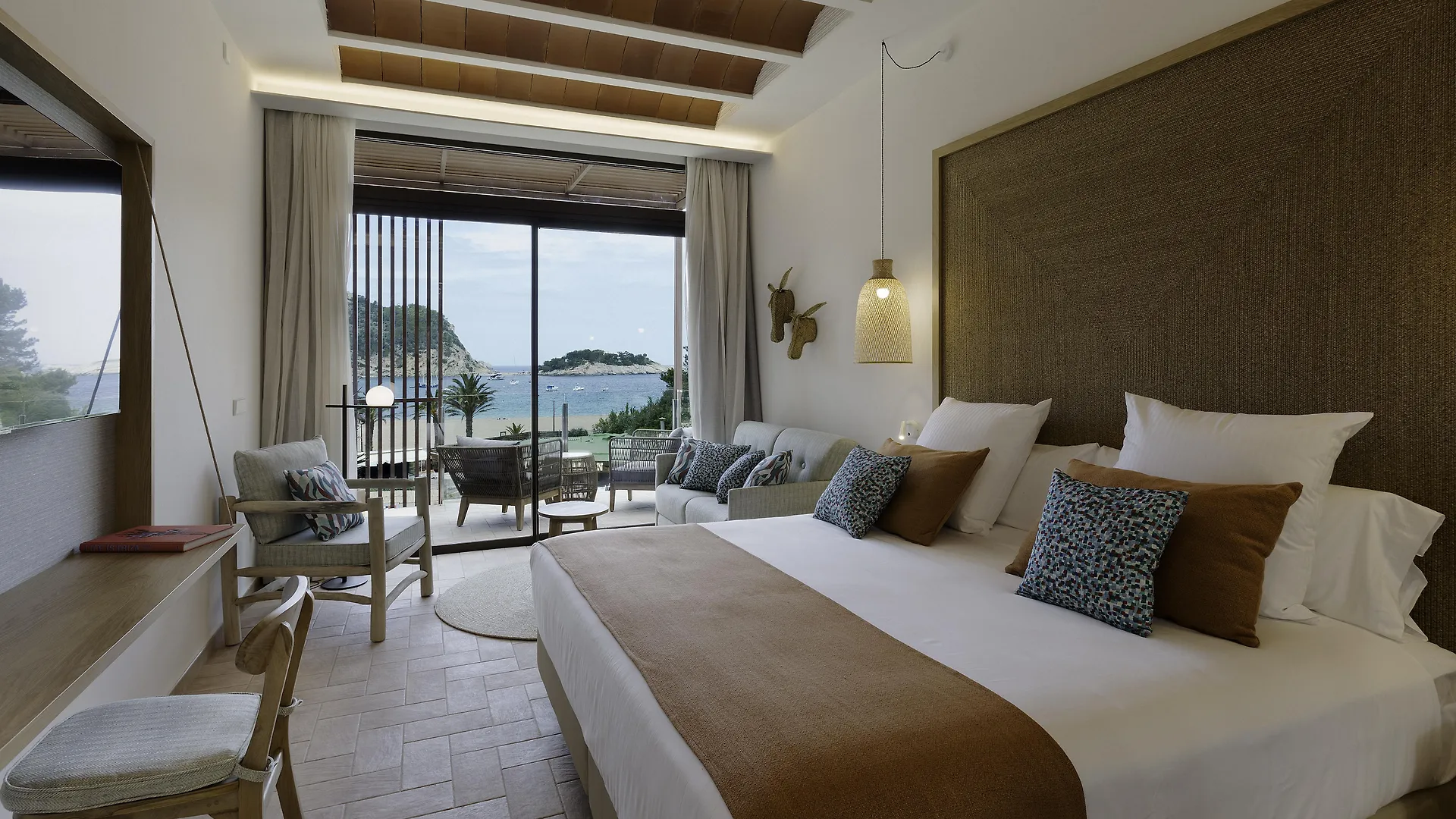 The Club Cala San Miguel Hotel Ibiza, Curio Collection By Hilton, Adults Only Port de Sant Miguel