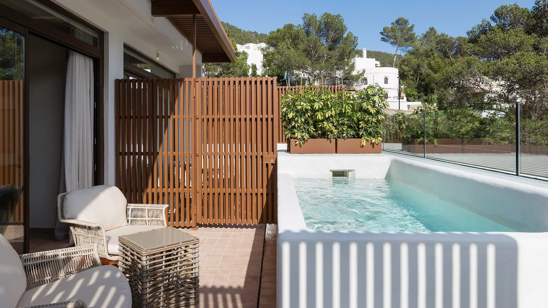 Cala San Miguel Ibiza Resort, Adults Only, Curio Collection By Hilton Port de Sant Miguel 5*,  España