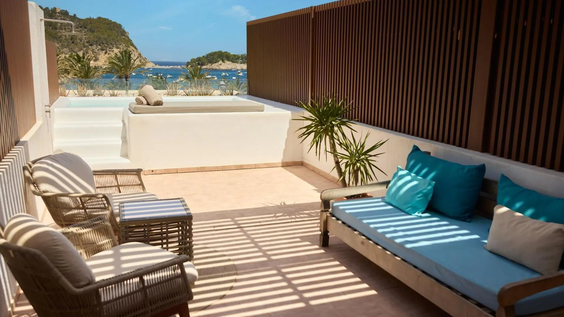 Cala San Miguel Ibiza Resort, Adults Only, Curio Collection By Hilton Port de Sant Miguel 5*,  إسبانيا